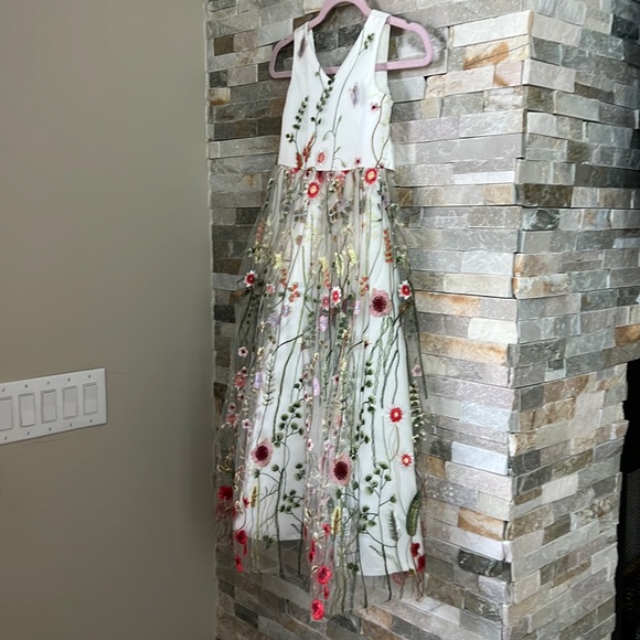 Flower Girl Dress | Size 6 little girls - Picture 3 of 13